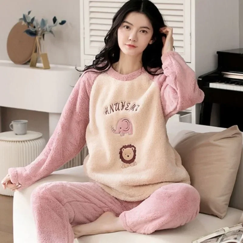 Warm Sleepwear for Winterthick – Winter Clothing Offer recenzja i cena