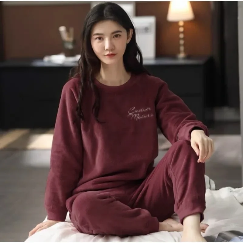 Warm Sleepwear for Winterthick – Winter Clothing Offer recenzja i cena